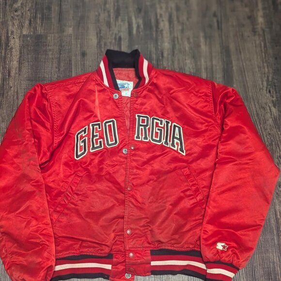 Unleash Your Inner Dawg with This Vintage '80s Georgia Bulldogs Bomber Jacket!
